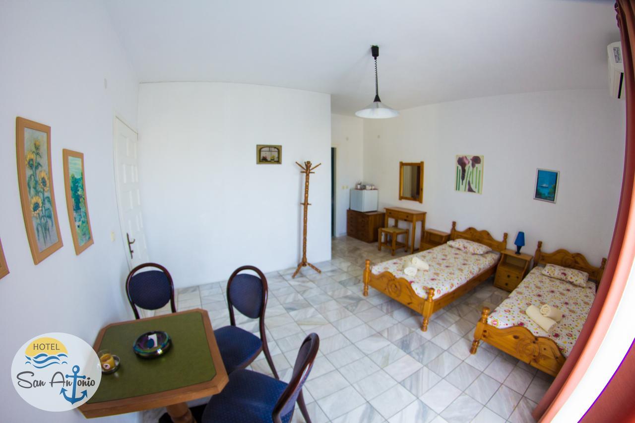 San Antonio Hotel & Apartments Мегали Амос Екстериор снимка