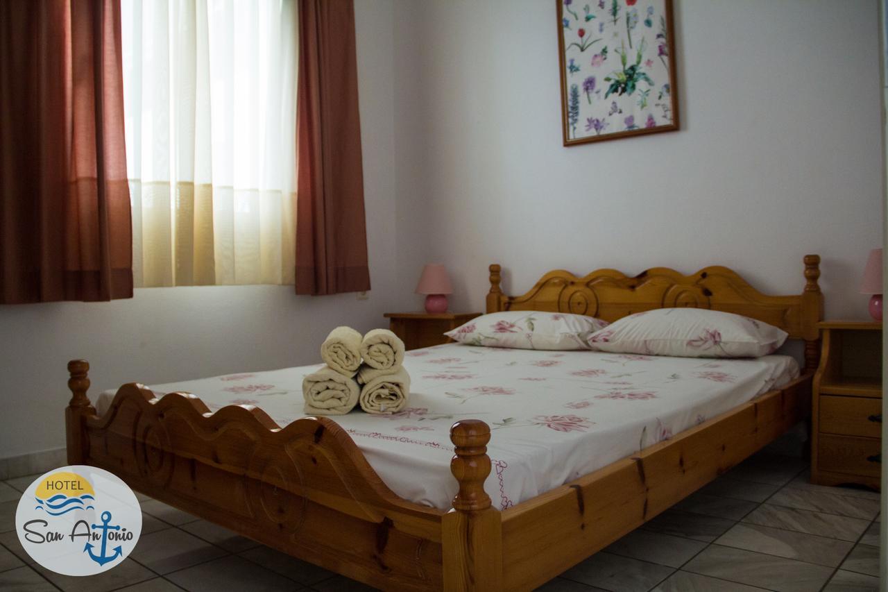 San Antonio Hotel & Apartments Мегали Амос Екстериор снимка