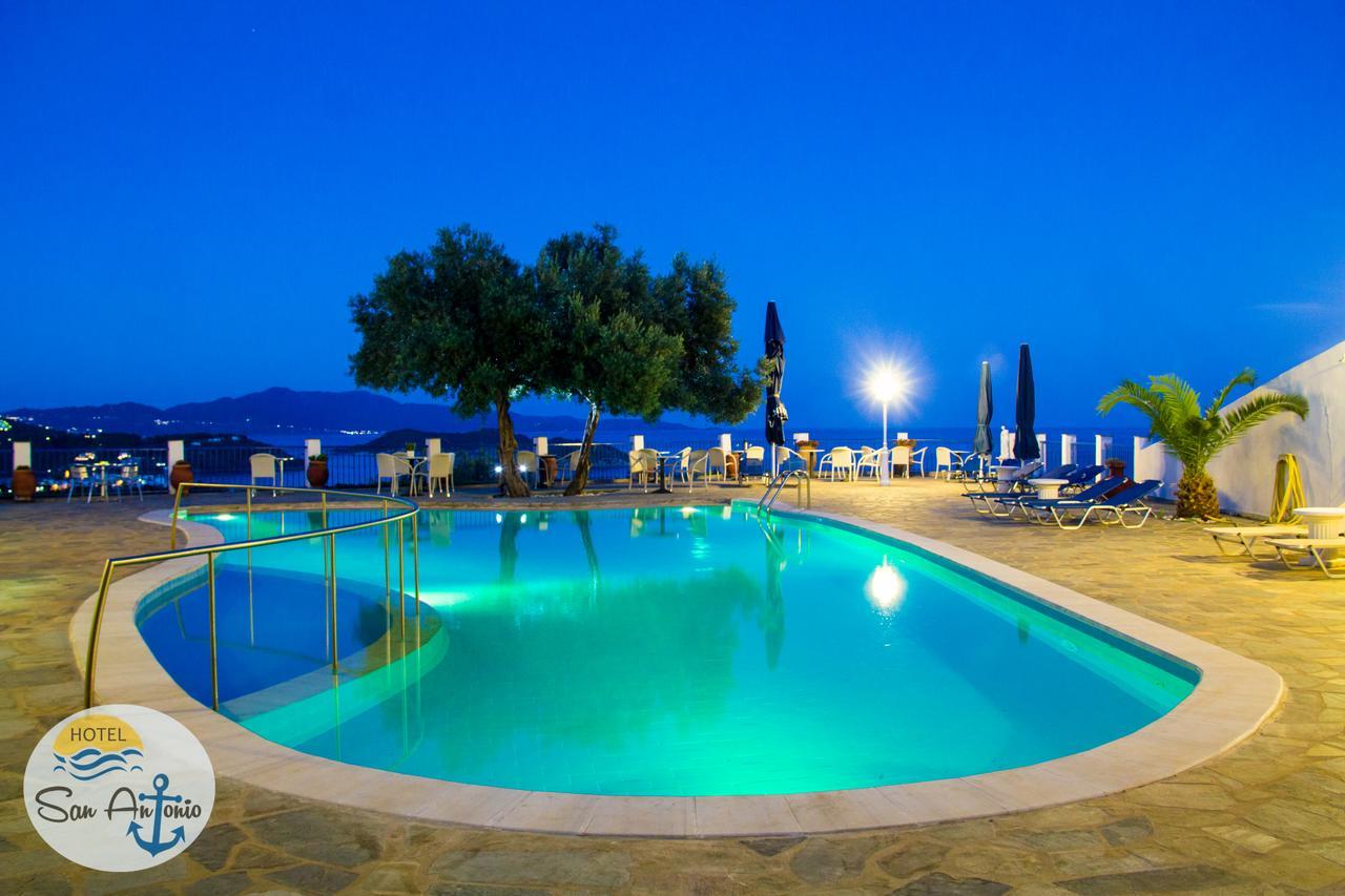 San Antonio Hotel & Apartments Мегали Амос Екстериор снимка